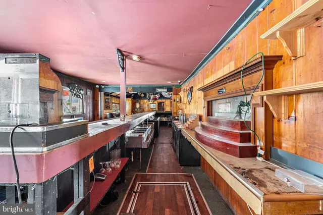 $250,000 | 221 White Horse Pike, Waterford Works, NJ 08089