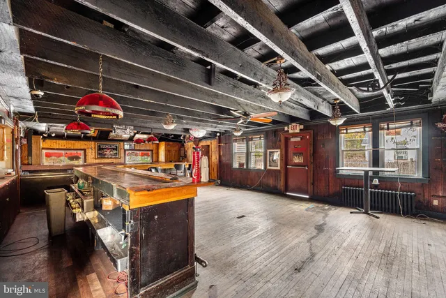 $250,000 | 221 White Horse Pike, Waterford Works, NJ 08089