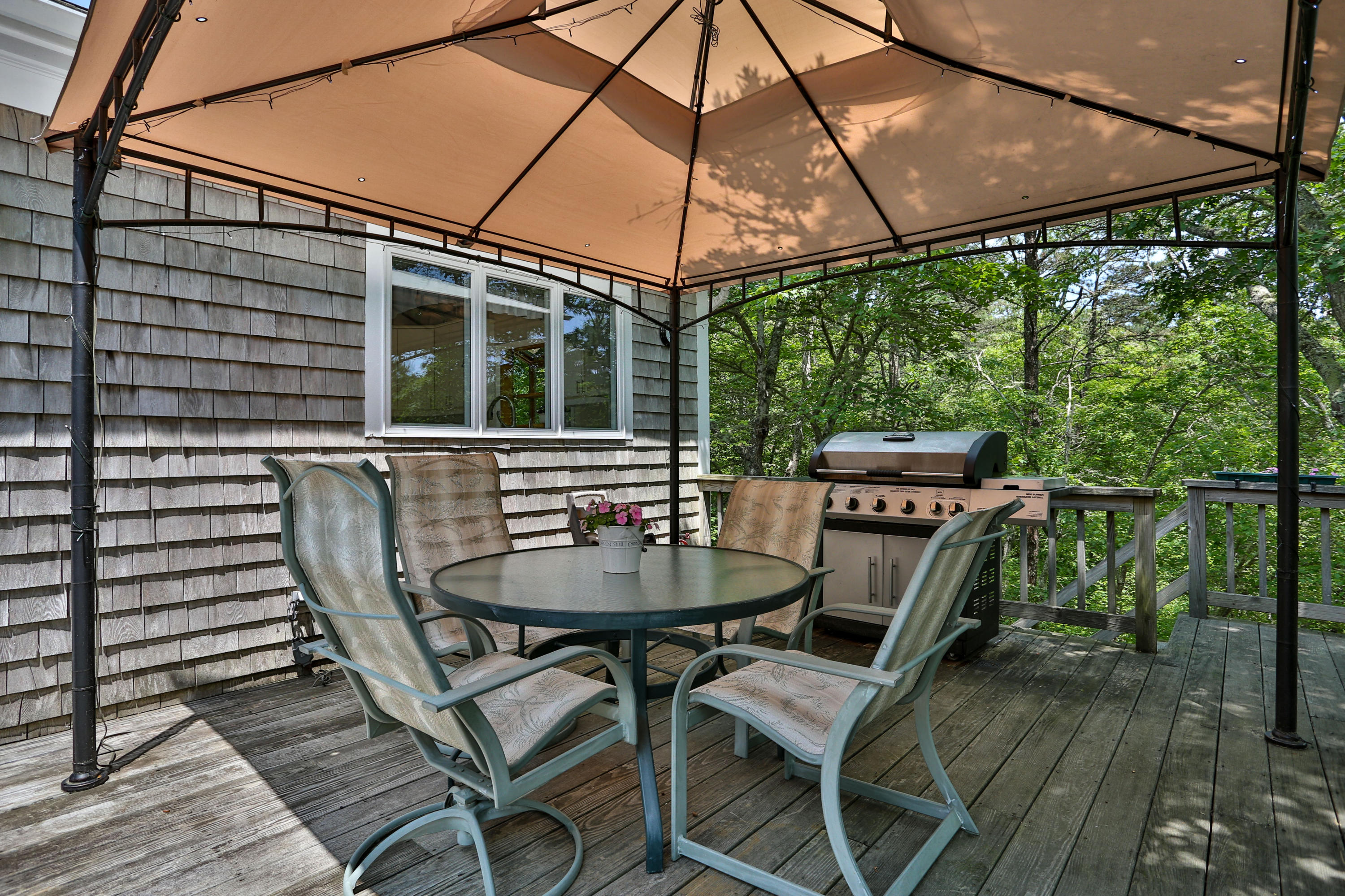 20 Rogers Road Harwich, MA 02645 - Photo 37 of 52 20RogLR-38
