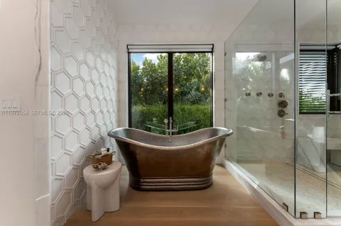 $17,500,000 | 6850 Sunrise Court, Coral Gables, FL 33133