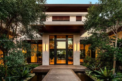 $17,500,000 | 6850 Sunrise Court, Coral Gables, FL 33133