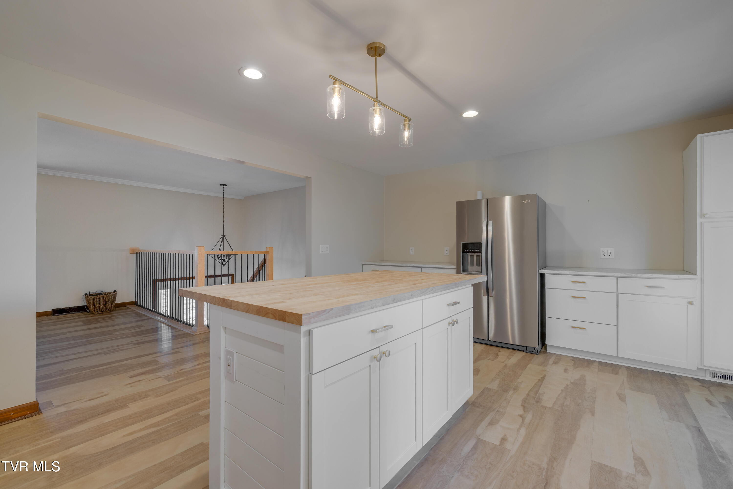 2502 Rambling Road Johnson City, TN 37604 - Photo 14 of 54 014