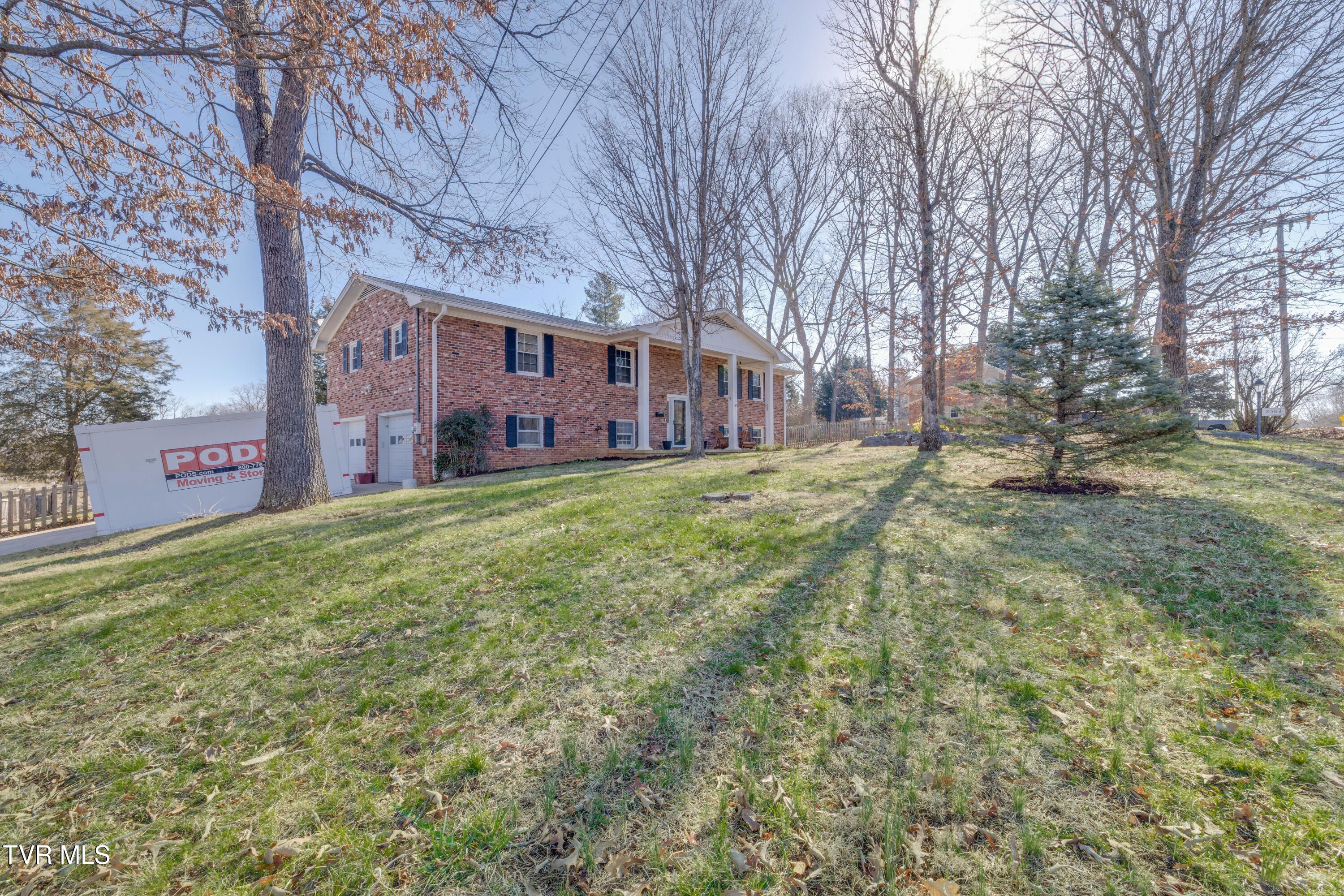 2502 Rambling Road Johnson City, TN 37604 - Photo 2 of 54 002
