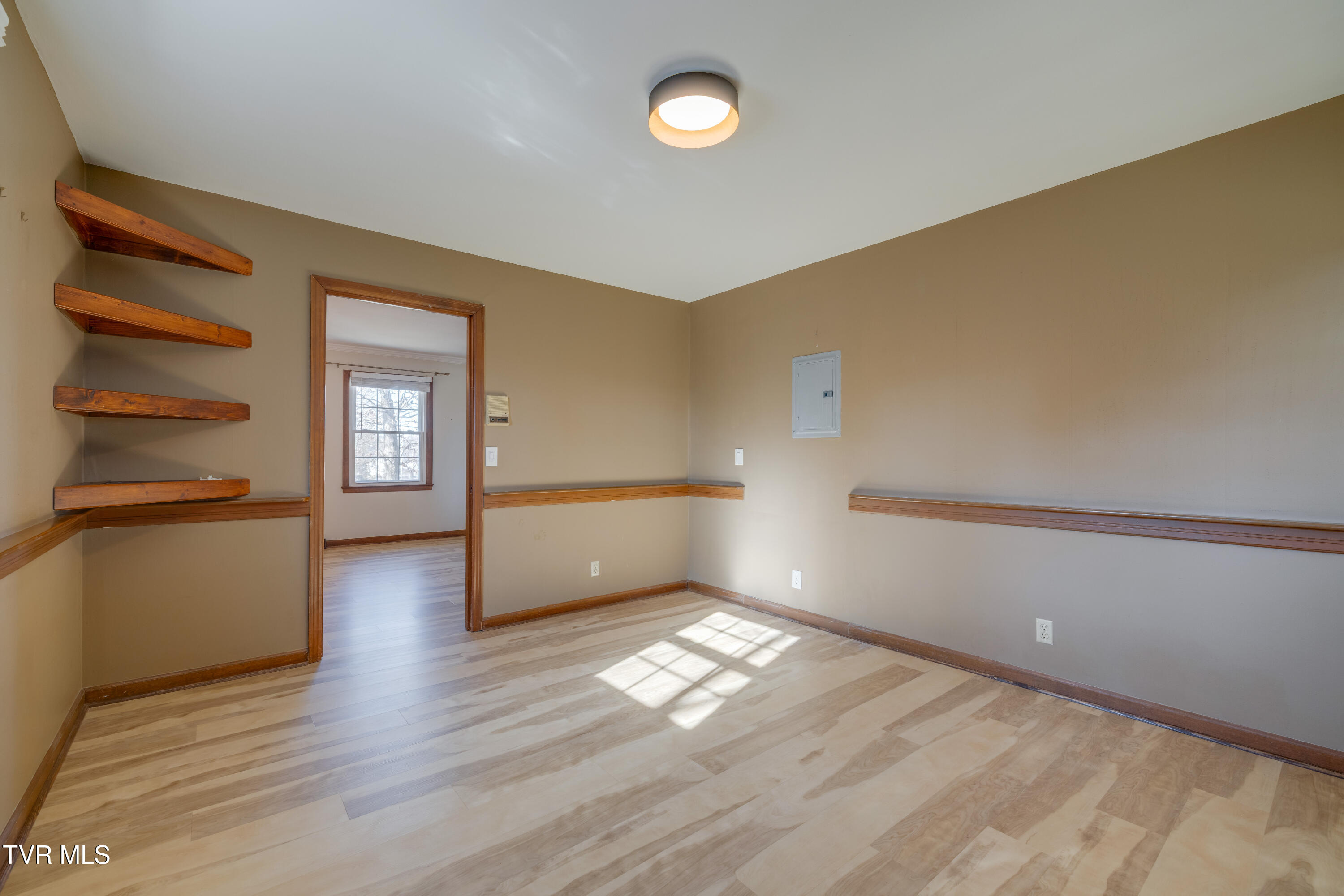 2502 Rambling Road Johnson City, TN 37604 - Photo 21 of 54 021