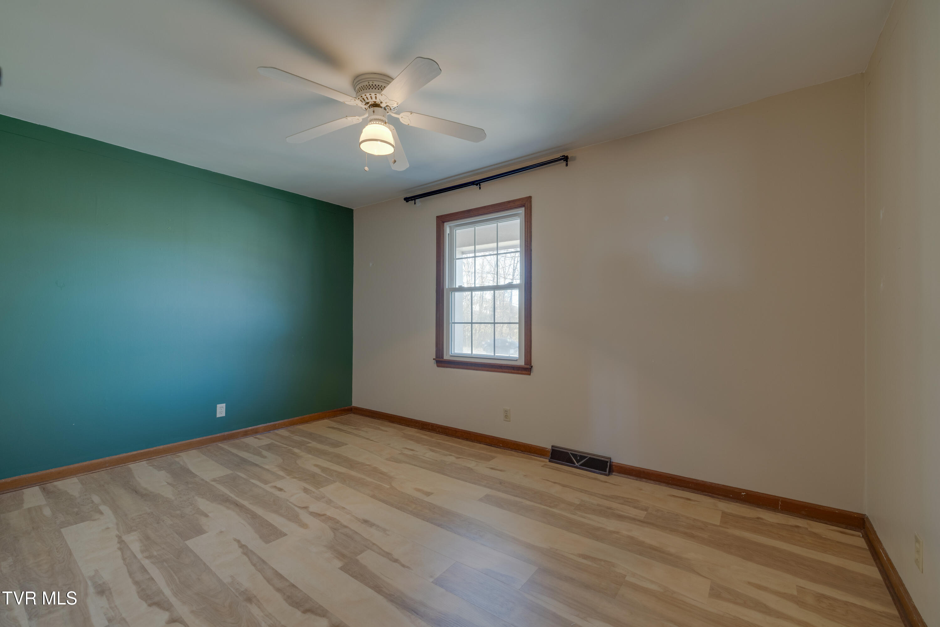 2502 Rambling Road Johnson City, TN 37604 - Photo 28 of 54 028