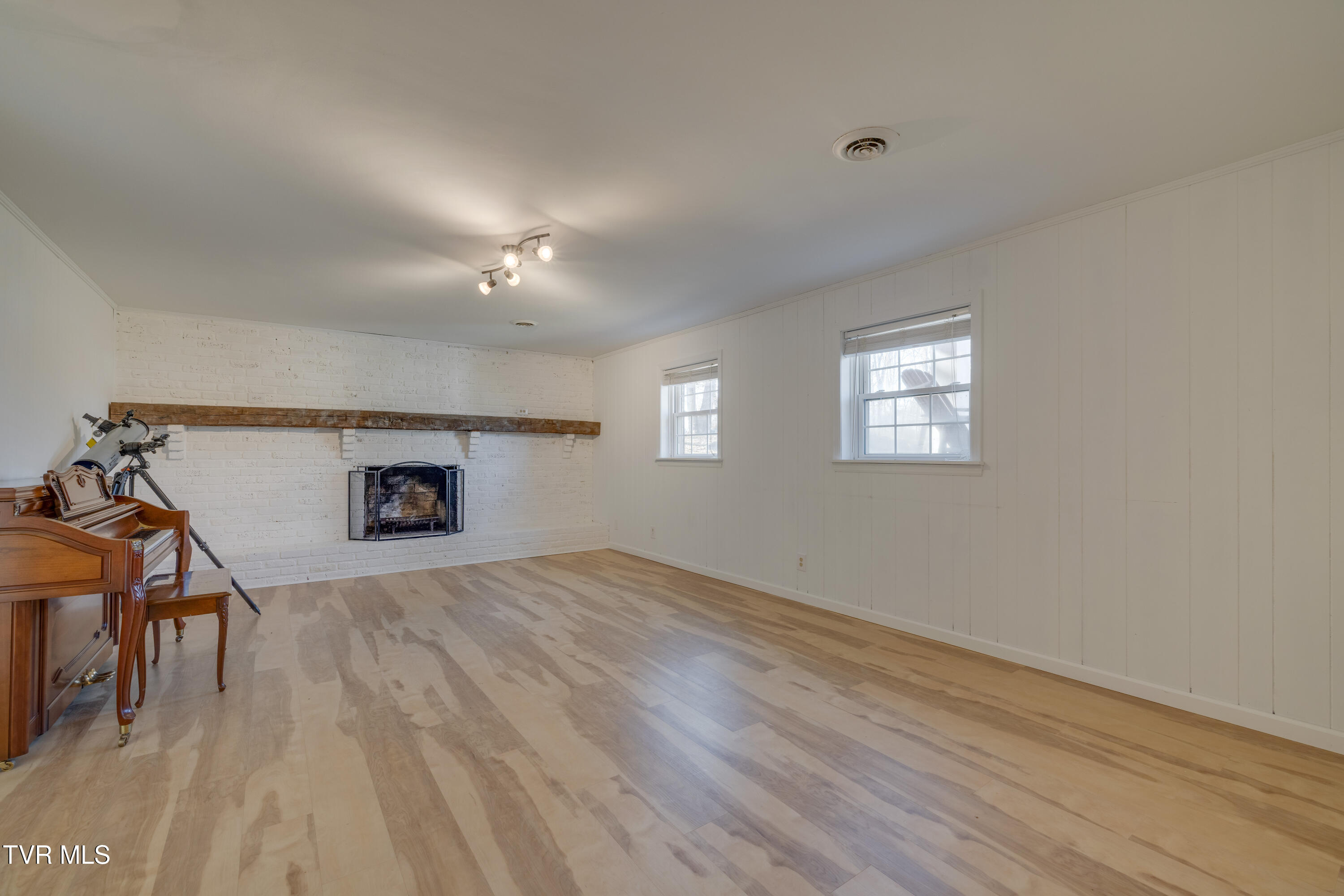 2502 Rambling Road Johnson City, TN 37604 - Photo 30 of 54 030