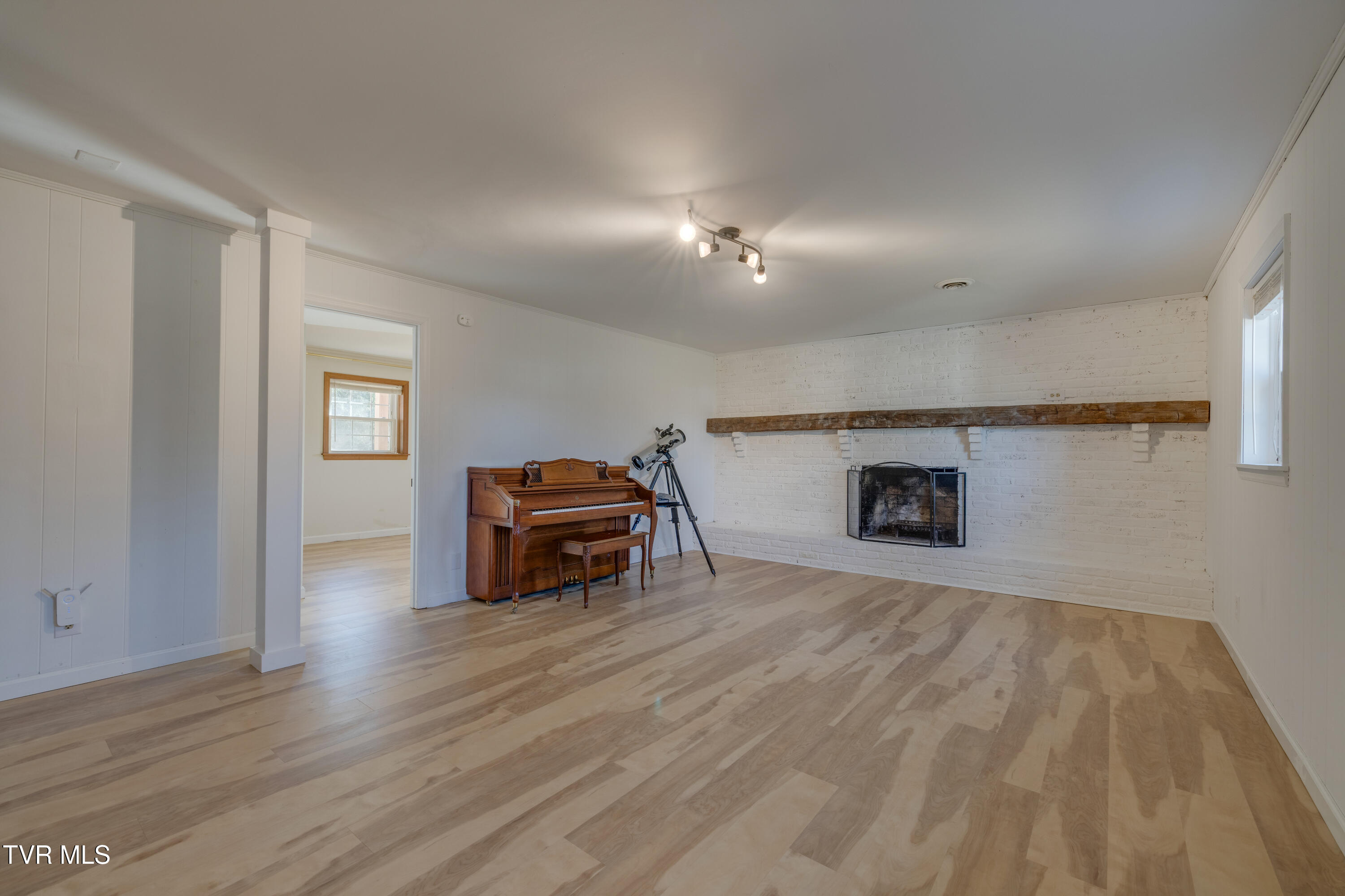 2502 Rambling Road Johnson City, TN 37604 - Photo 31 of 54 031