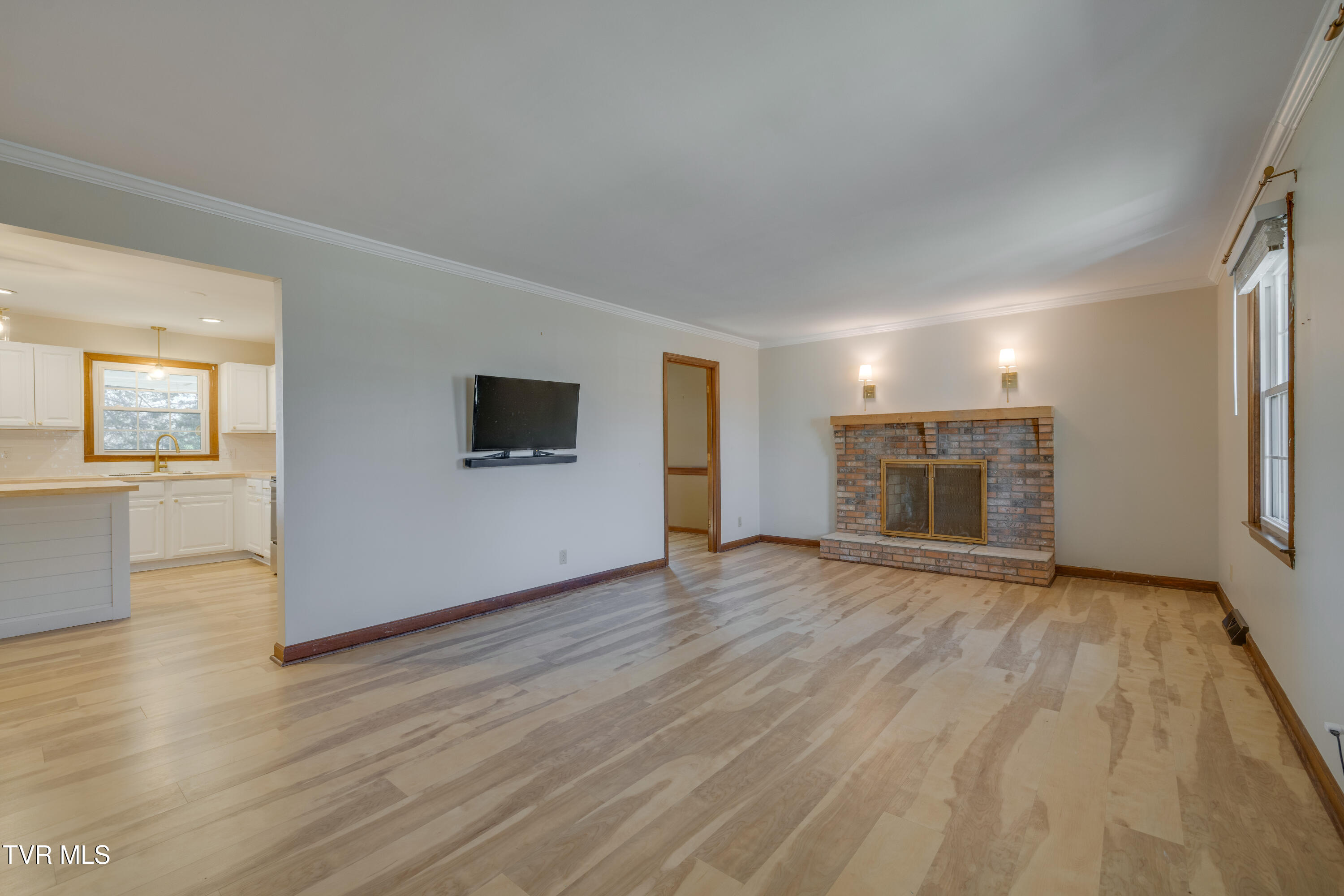 2502 Rambling Road Johnson City, TN 37604 - Photo 7 of 54 007