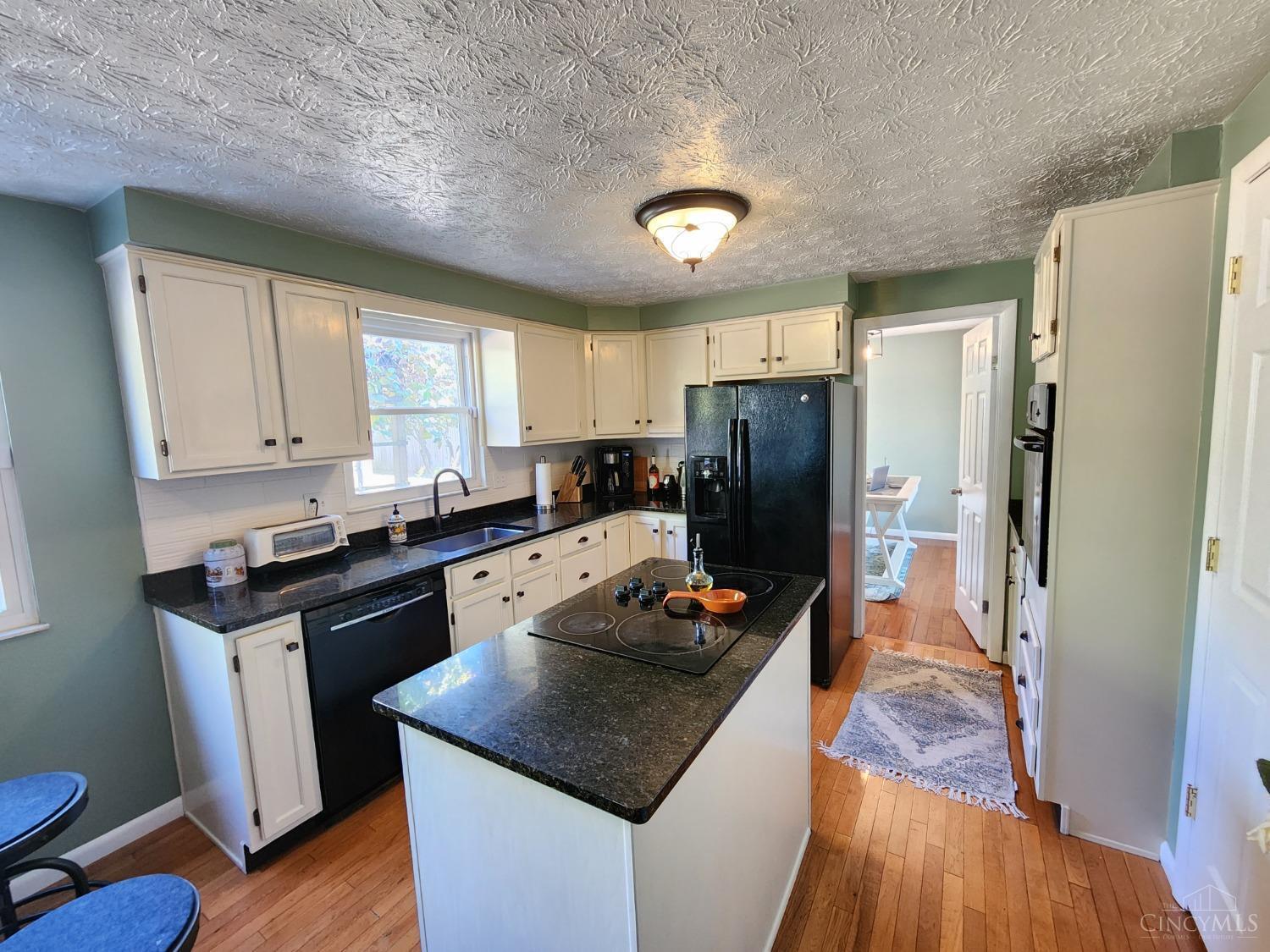 654 Ridgeview Drive Harrison, OH 45030 - Photo 8 of 40 Gallery Image 8