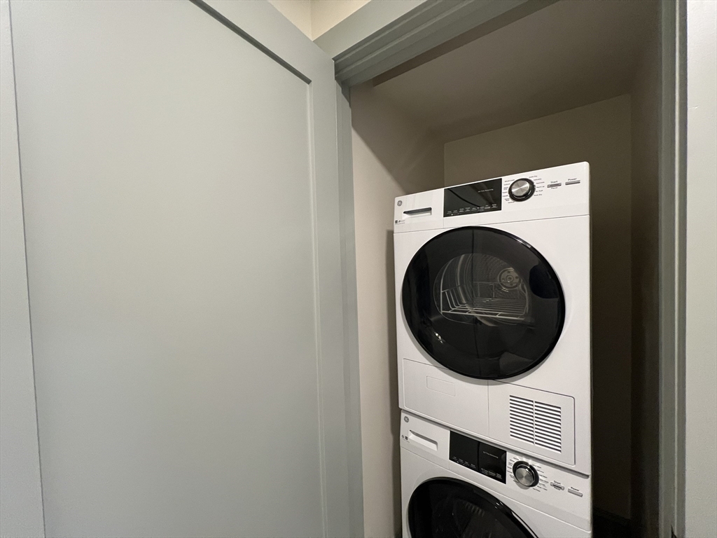 160 Seabury Street, Unit 42 Fall River, MA 02720 - Photo 7 of 10 a utility room with dryer and washer
