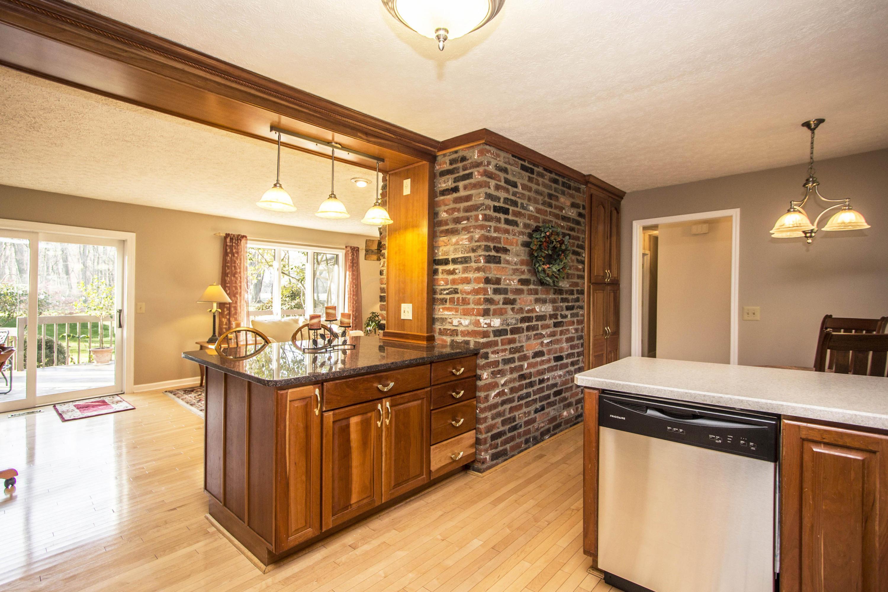 8050 Lewis Center Road Galena, OH 43021 - Photo 8 of 38 Gallery Image 8