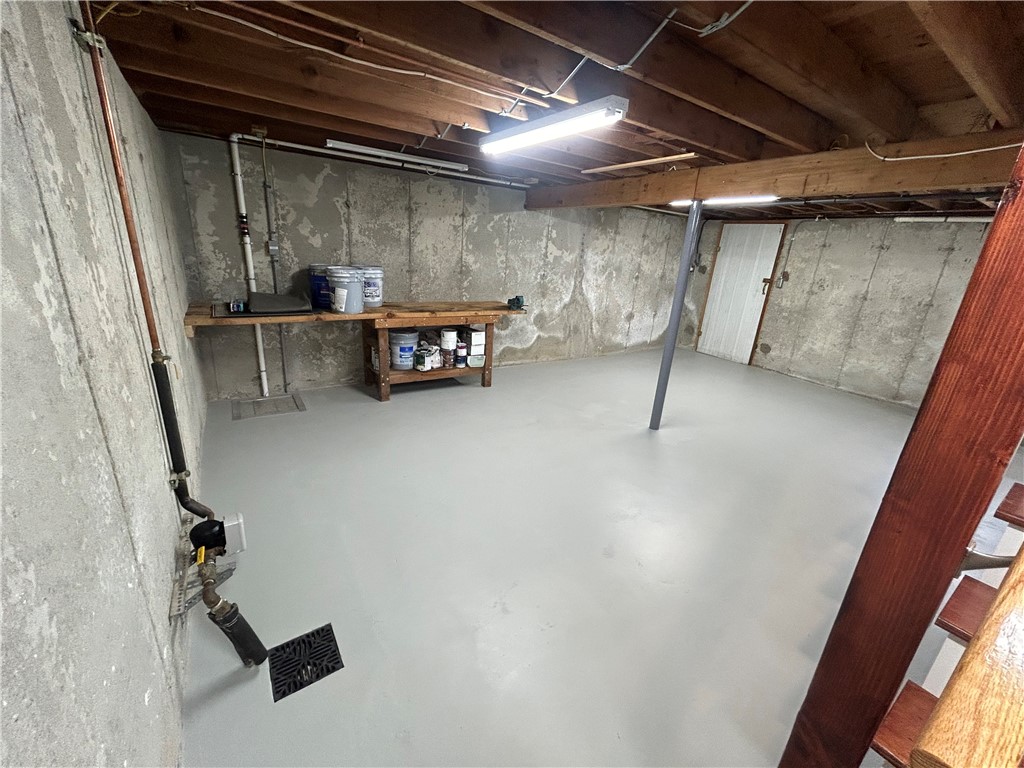 3 Terry Circle Westerly, RI 02891 - Photo 34 of 38