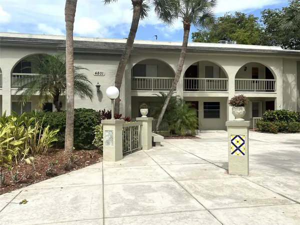 $1,700 | 4801 Martinique Place, Unit G2, Coconut Creek, FL 33066