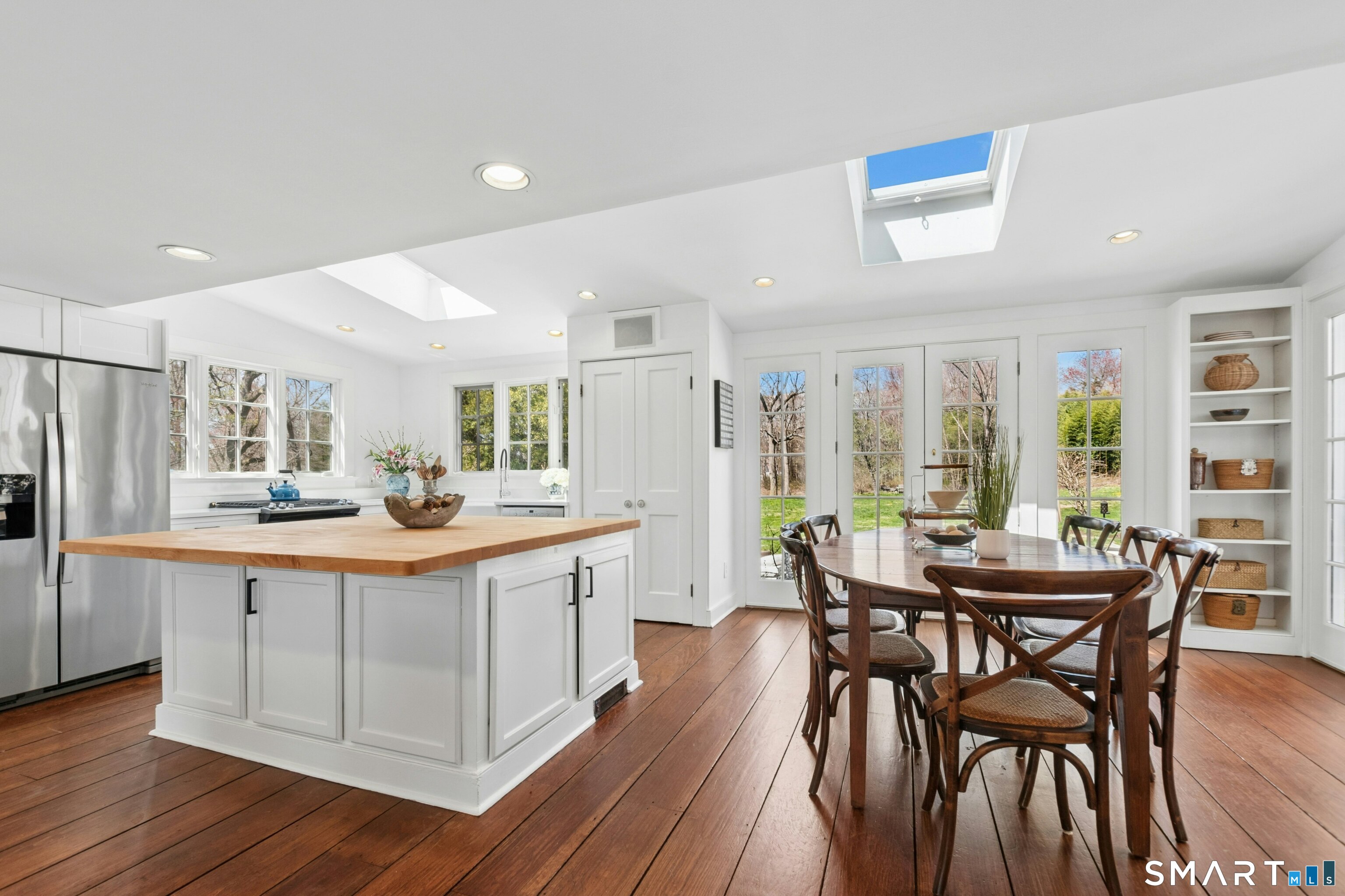 561 Middlesex Road Darien, CT 06820 - Photo 12 of 38