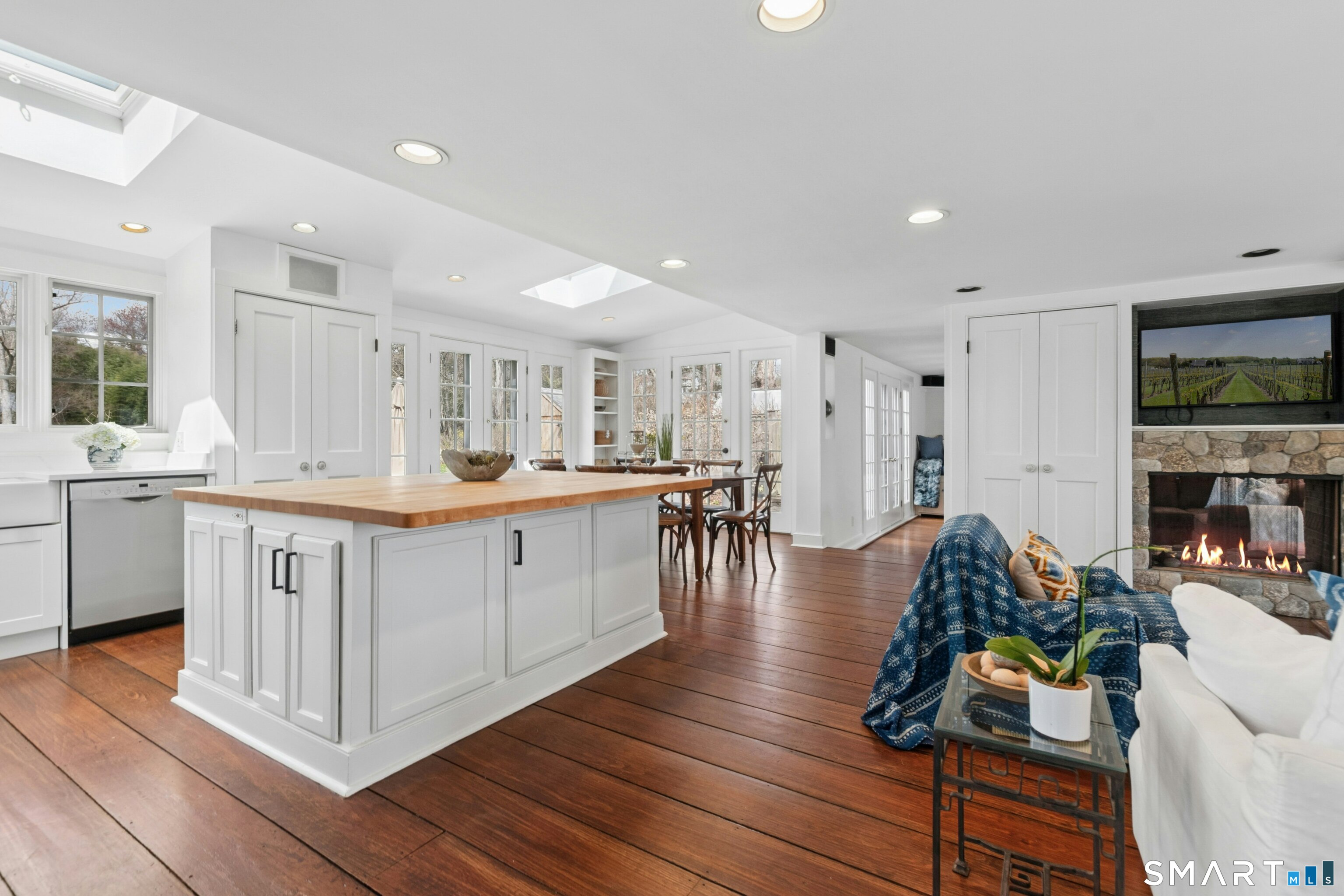 561 Middlesex Road Darien, CT 06820 - Photo 13 of 38