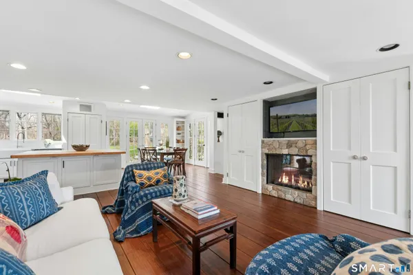 $2,999,000 | 561 Middlesex Road, Darien, CT 06820