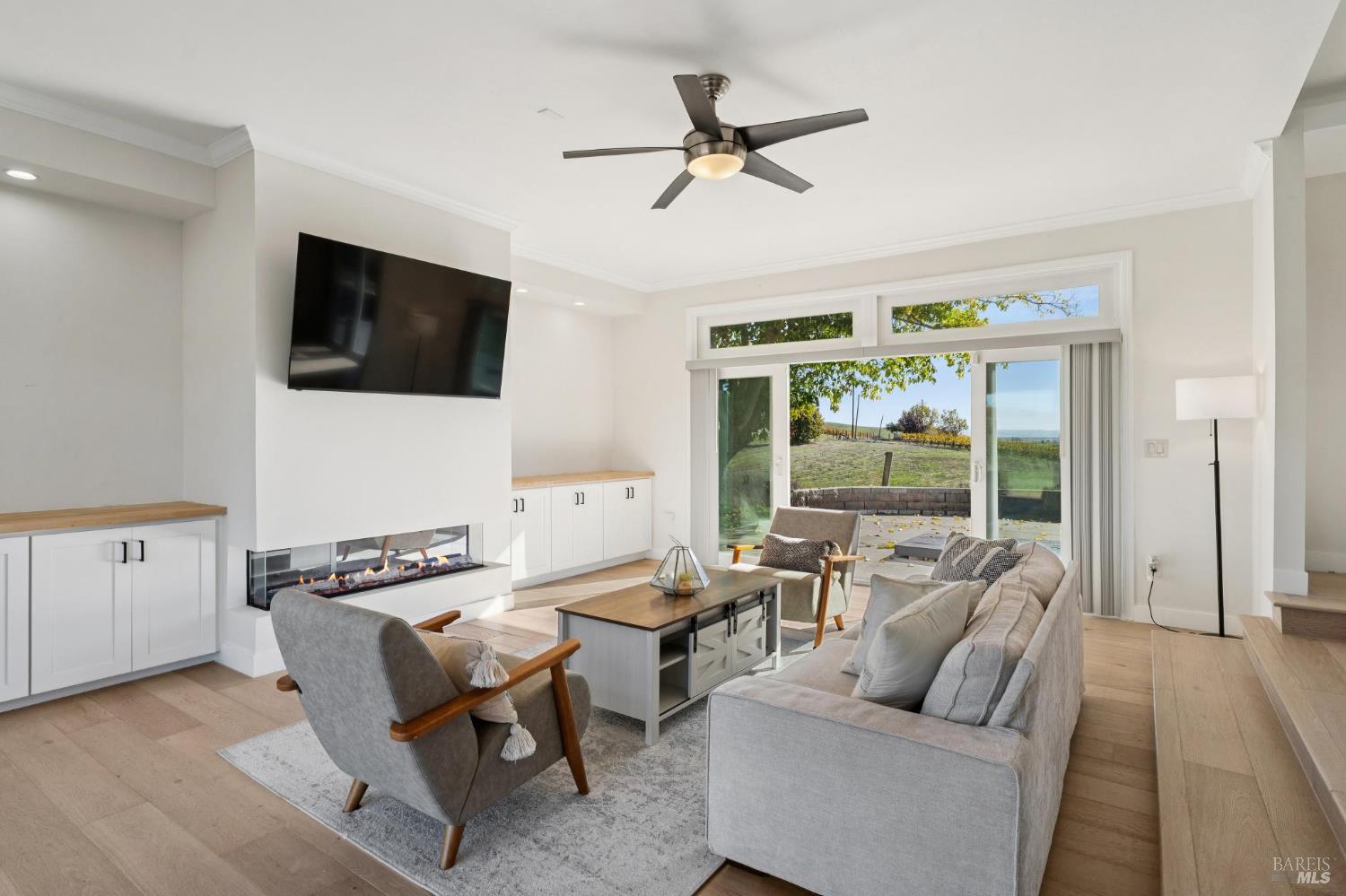 1301 Duhig Road Napa, CA 94559 - Photo 16 of 65 Fire in fireplace is artificially added