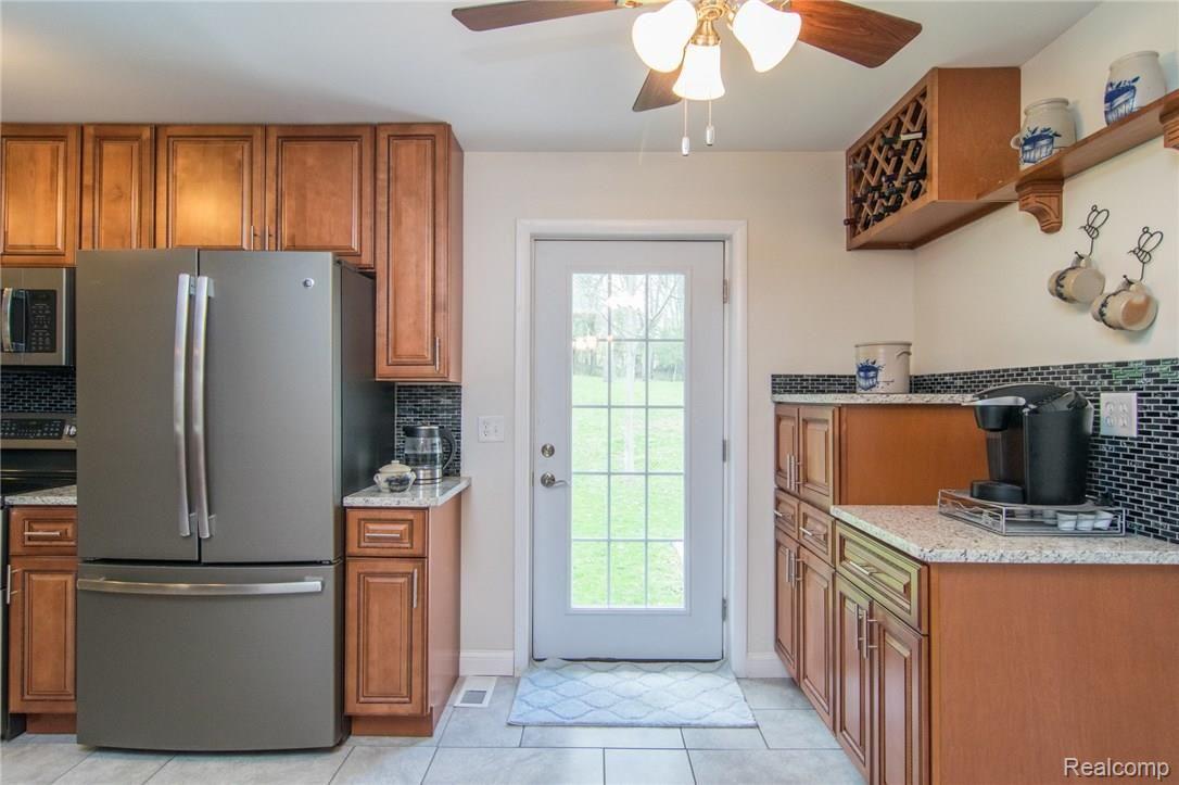 8075 Reese Road Clarkston, MI 48348 - Photo 9 of 50 DSC_0654.jpg