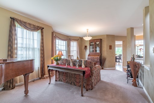 907 Angle Tarn West Dundee, IL 60118 - Photo 6 of 39