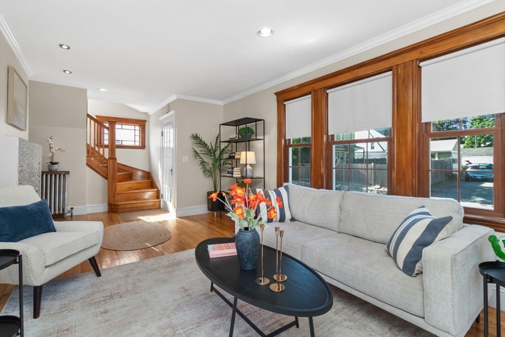 11 Bogandale Road Boston, MA 02132 - Photo 10 of 24