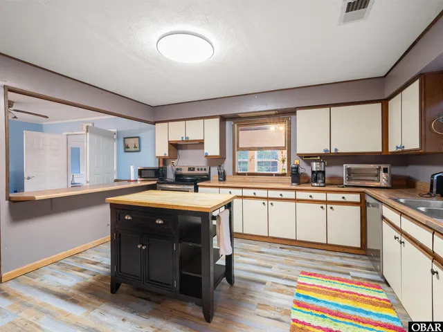 $399,900 | 2330 Ocean Sands Road, Unit 10, Corolla, NC 27927