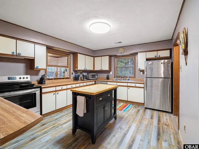 $399,900 | 2330 Ocean Sands Road, Unit 10, Corolla, NC 27927