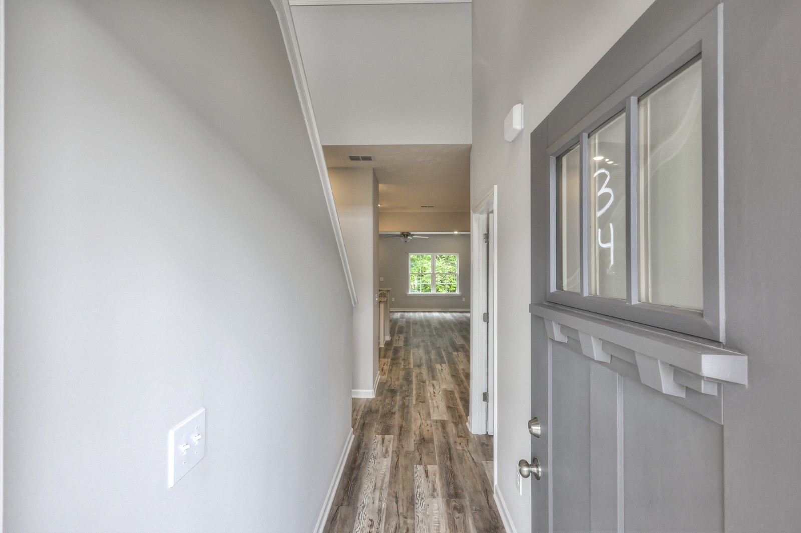 113 Creek Wood Road Manchester, TN 37355 - Photo 6 of 37 a view of hallway with wooden floor