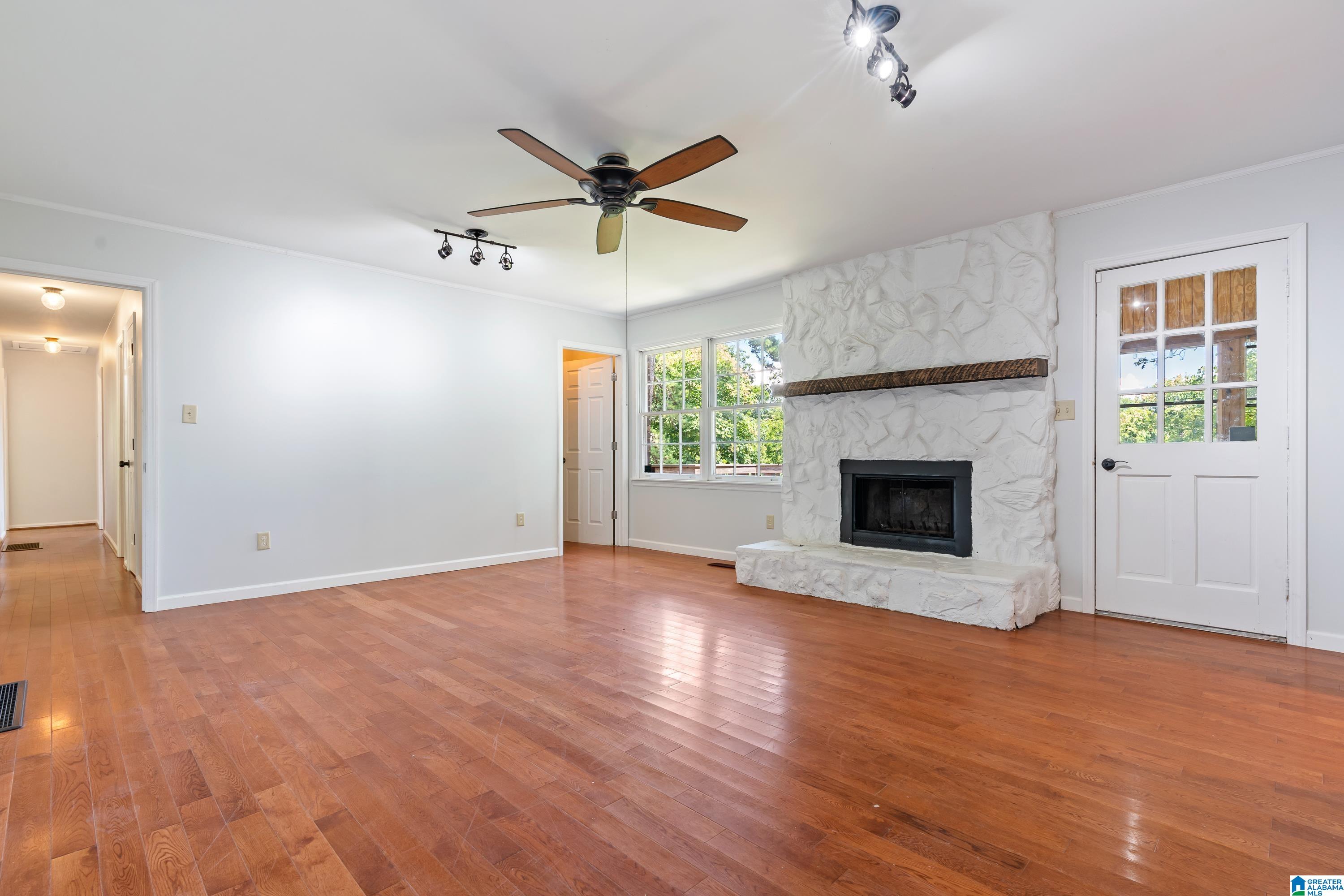 3871 Rock Ridge Road Birmingham, AL 35210 - Photo 8 of 48