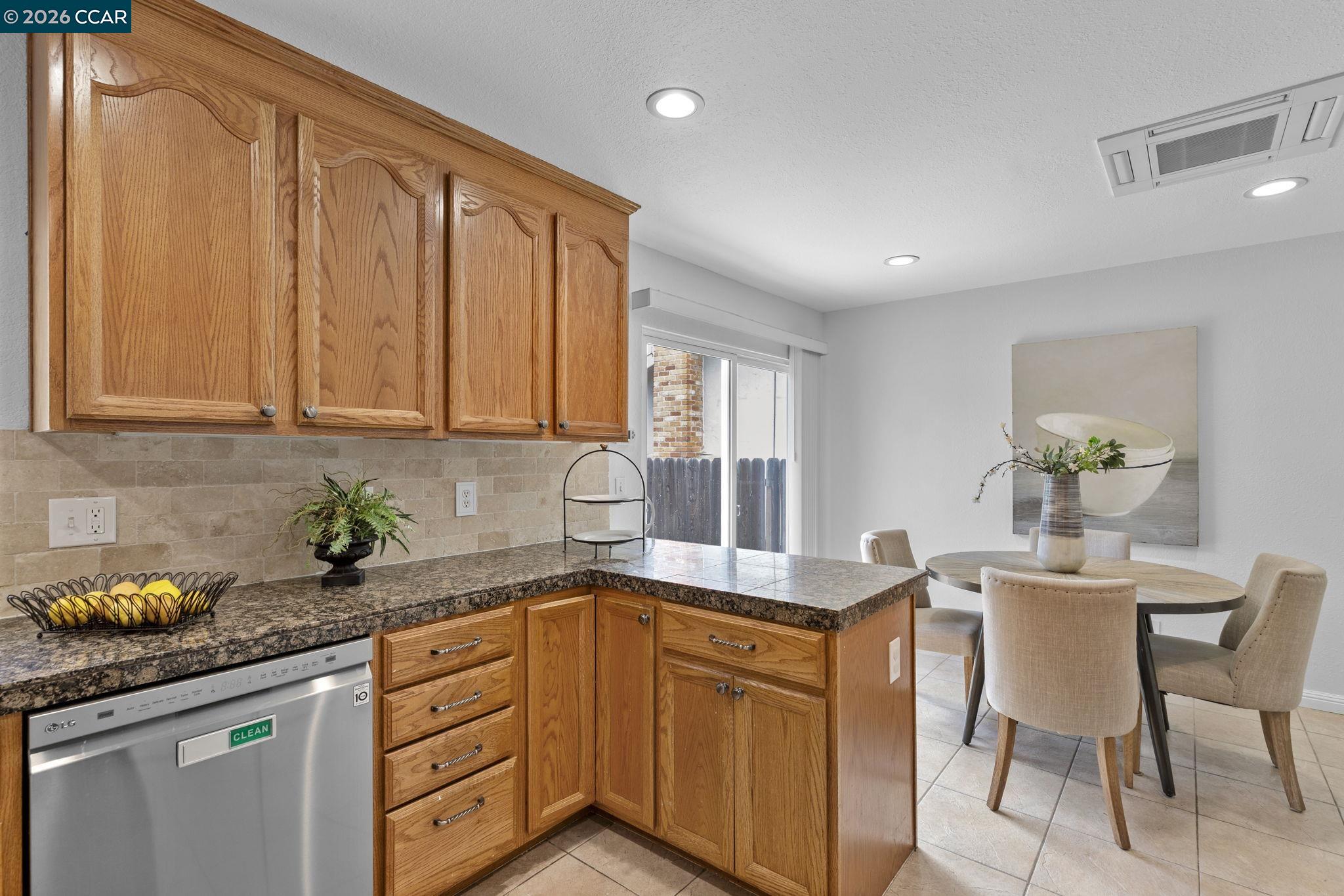 2674 East Olivera Road Concord, CA 94519 - Photo 20 of 44