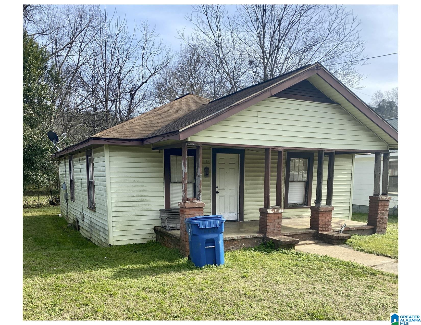 17 Gwin Street Anniston, AL 36203 - Photo 2 of 19