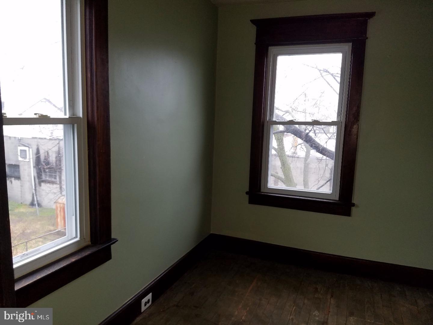 419 Bridgeboro Street Riverside, NJ 08075 - Photo 21 of 25 Bedroom 3