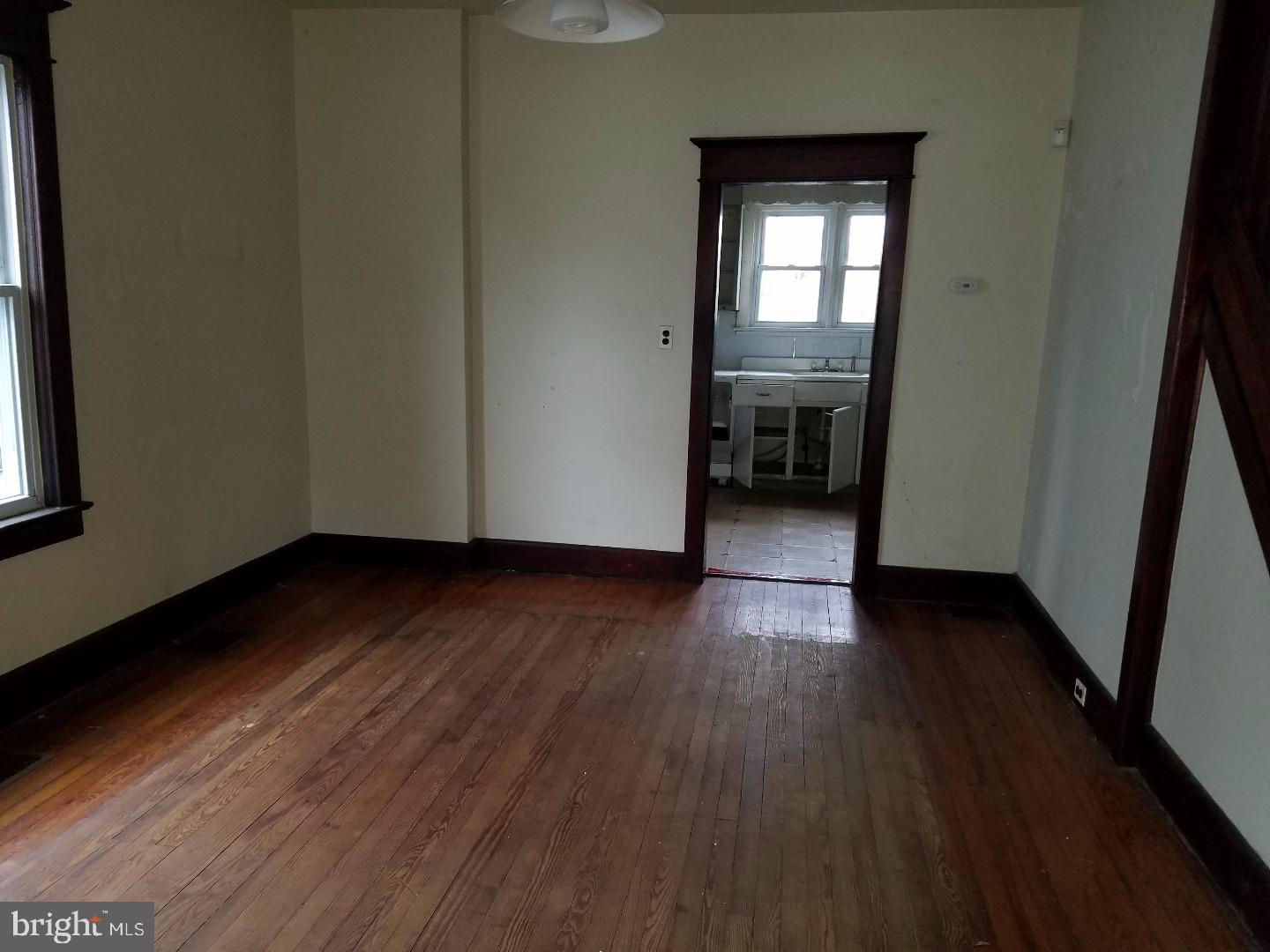 419 Bridgeboro Street Riverside, NJ 08075 - Photo 8 of 25 Dining Room