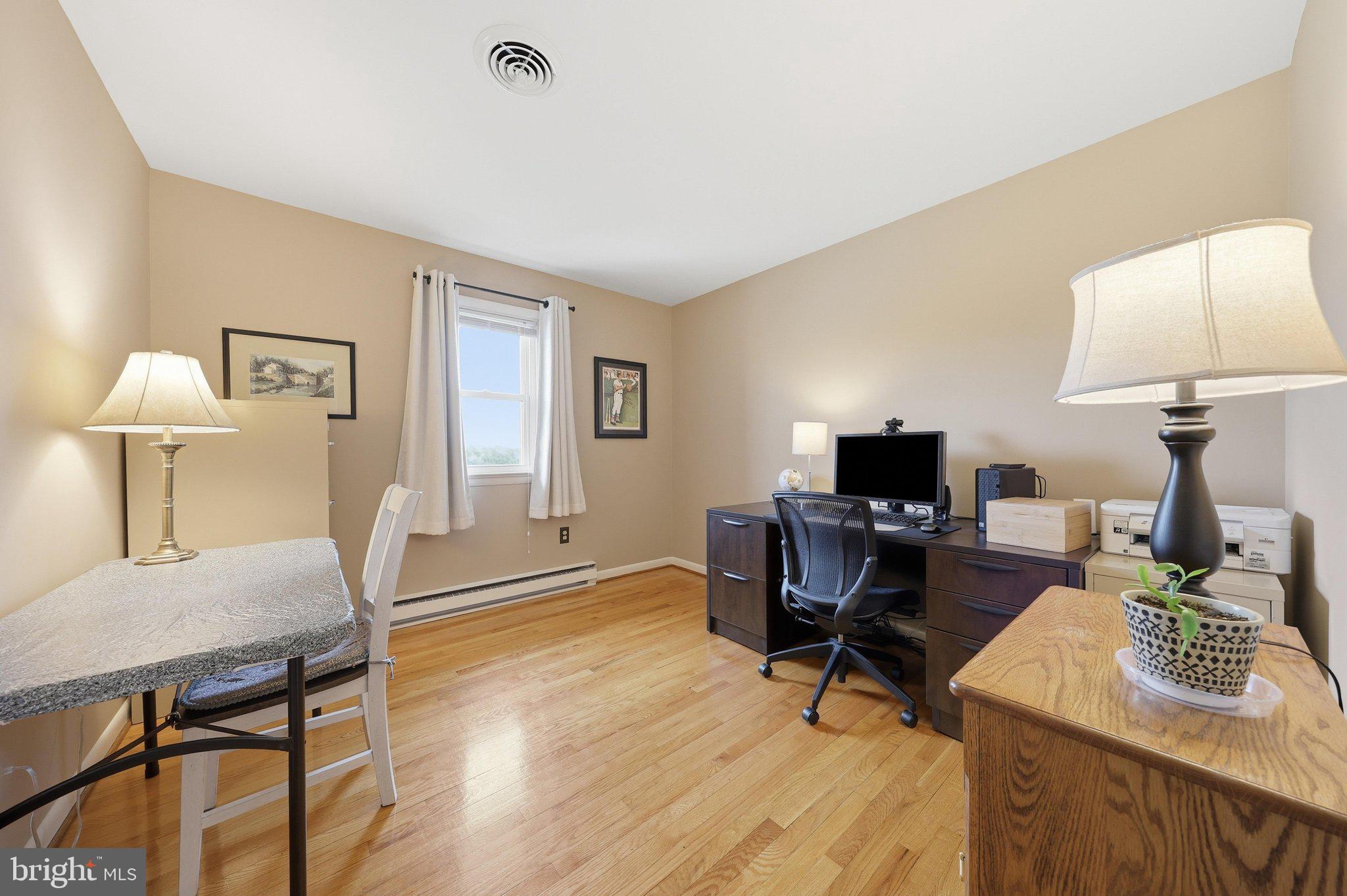 16913 Fairview Road Hagerstown, MD 21740 - Photo 23 of 57 Bedroom 2