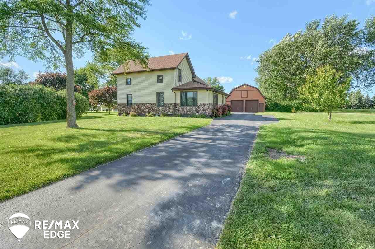 10449 East Potter Road Davison, MI 48423 - Photo 2 of 38 21461364-1.JPG