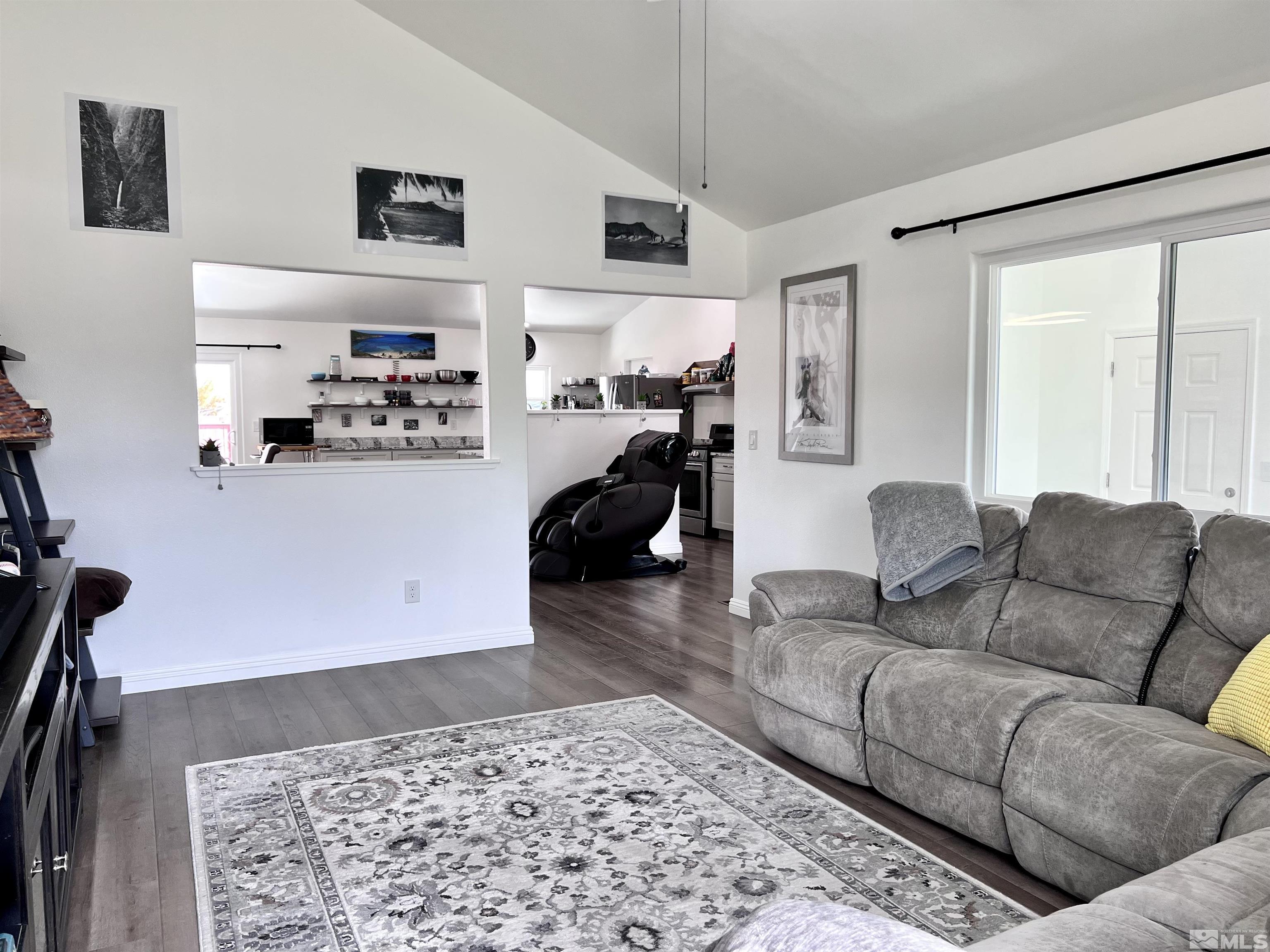 15660 Fawn Lane Reno, NV 89511 - Photo 6 of 40 Photo 6