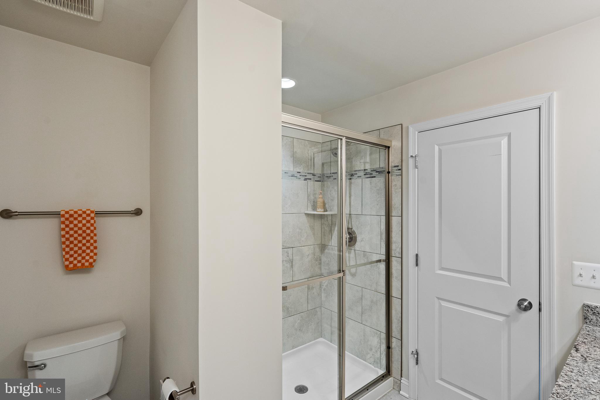 1002 Holden Road Frederick, MD 21701 - Photo 22 of 38 3rd Floor Primary Bath