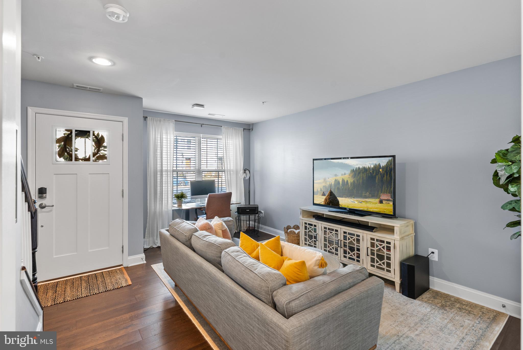 1002 Holden Road Frederick, MD 21701 - Photo 3 of 38 Home Office Space