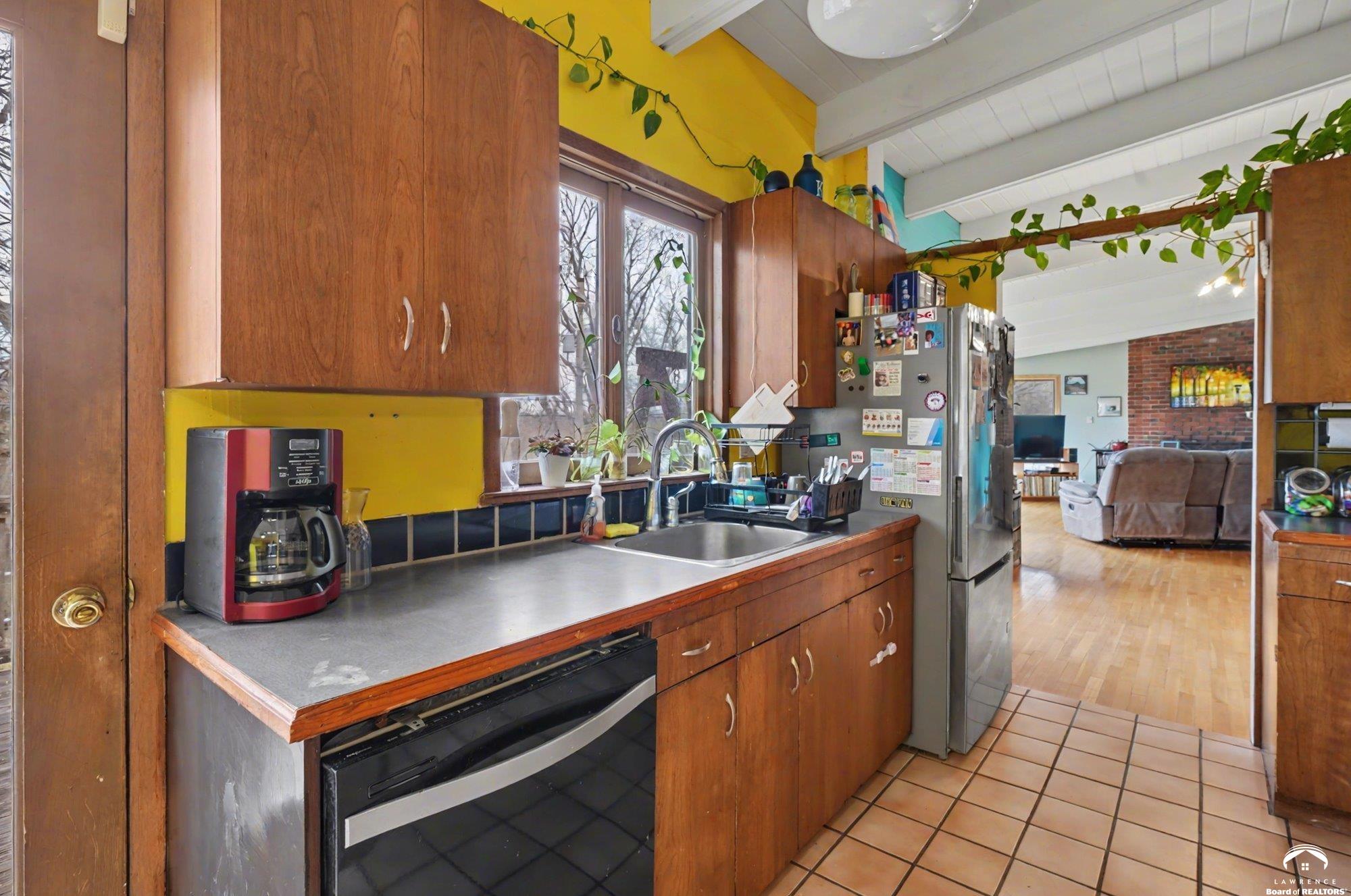 2933 Harvard Road Lawrence, KS 66049 - Photo 11 of 49