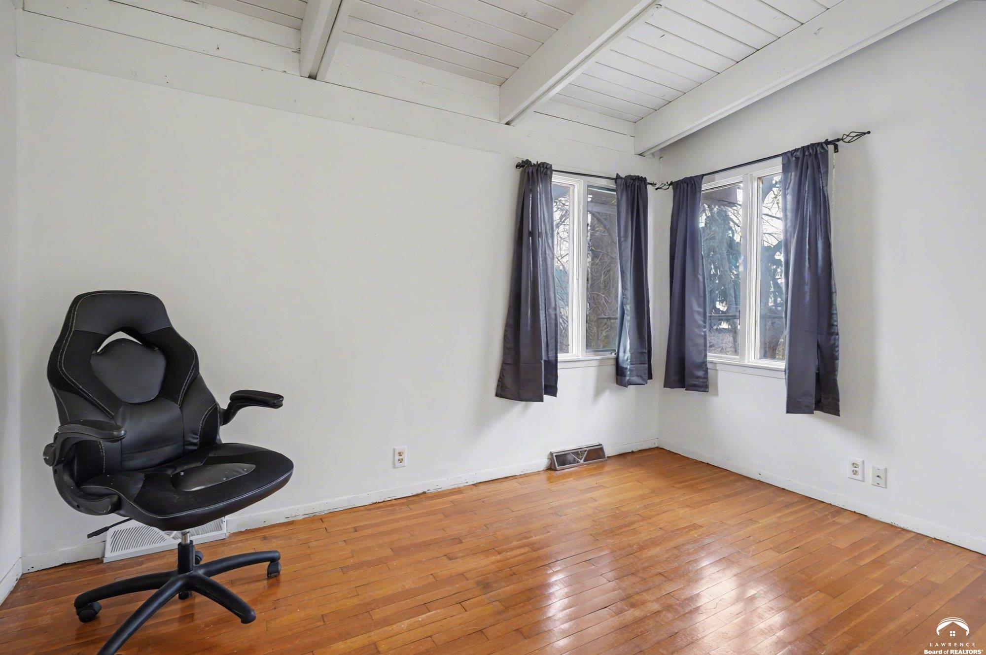 2933 Harvard Road Lawrence, KS 66049 - Photo 13 of 49