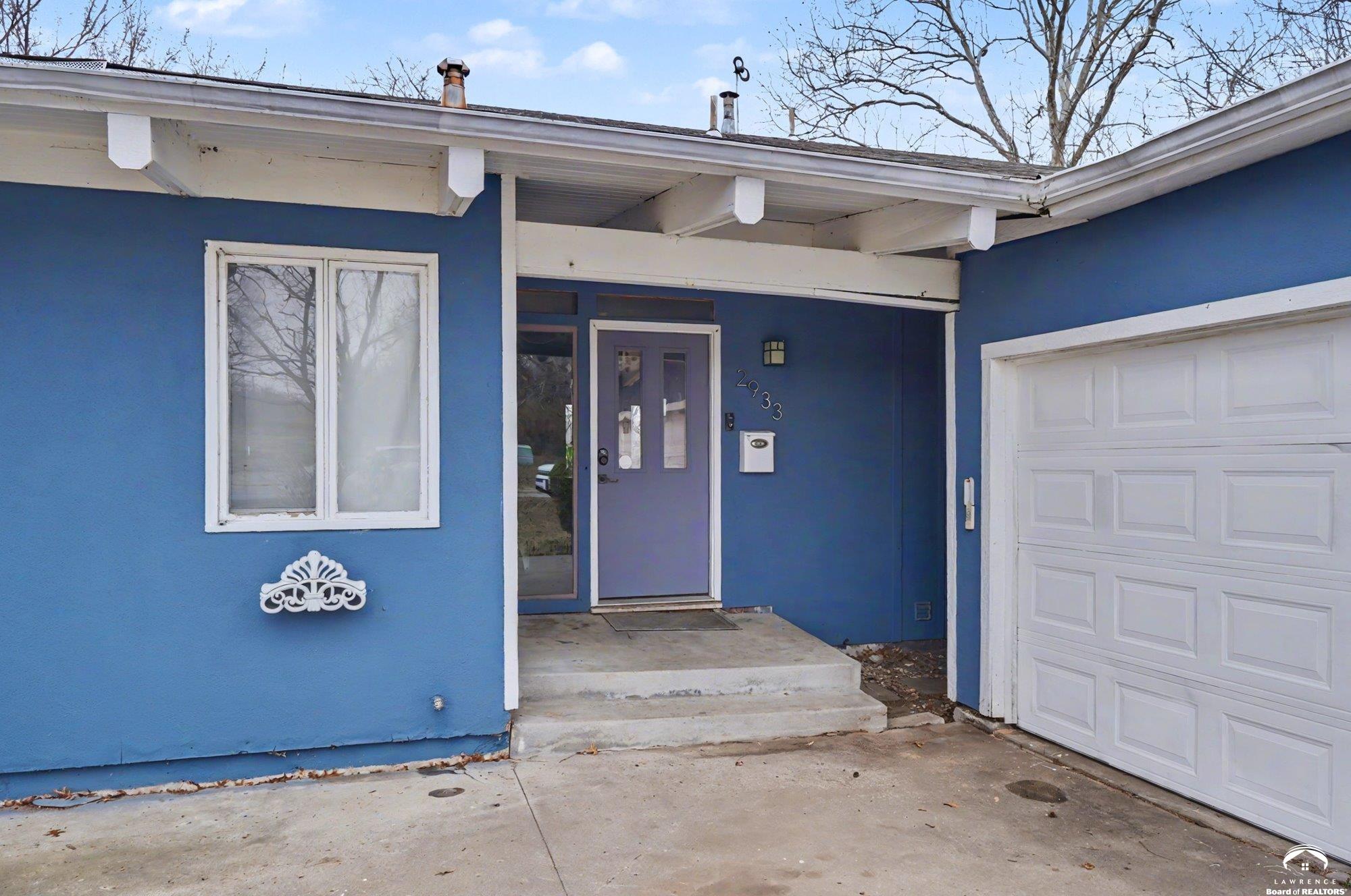 2933 Harvard Road Lawrence, KS 66049 - Photo 3 of 49