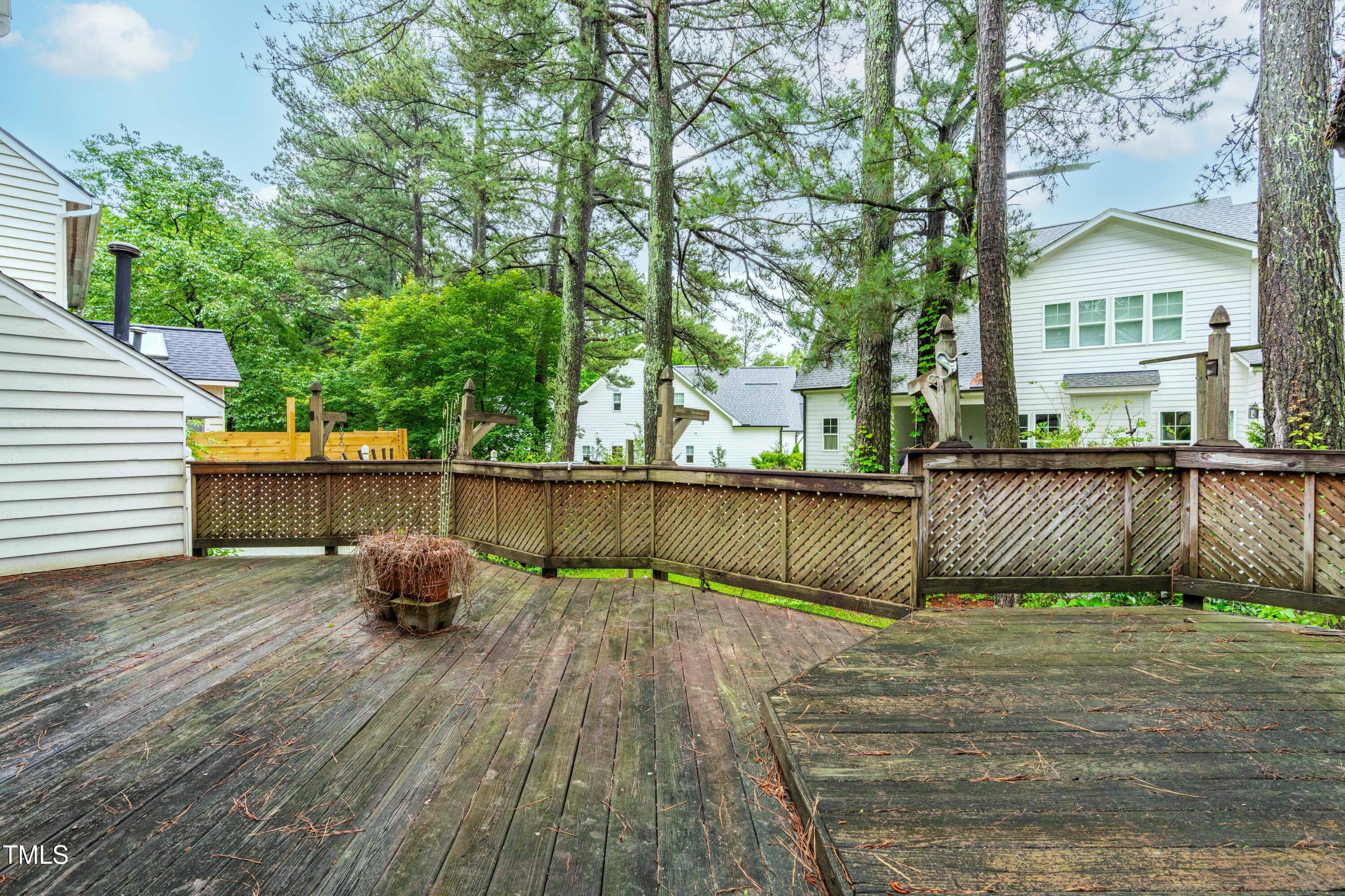 1724 Briarforest Place Raleigh, NC 27615 - Photo 20 of 25 Deck