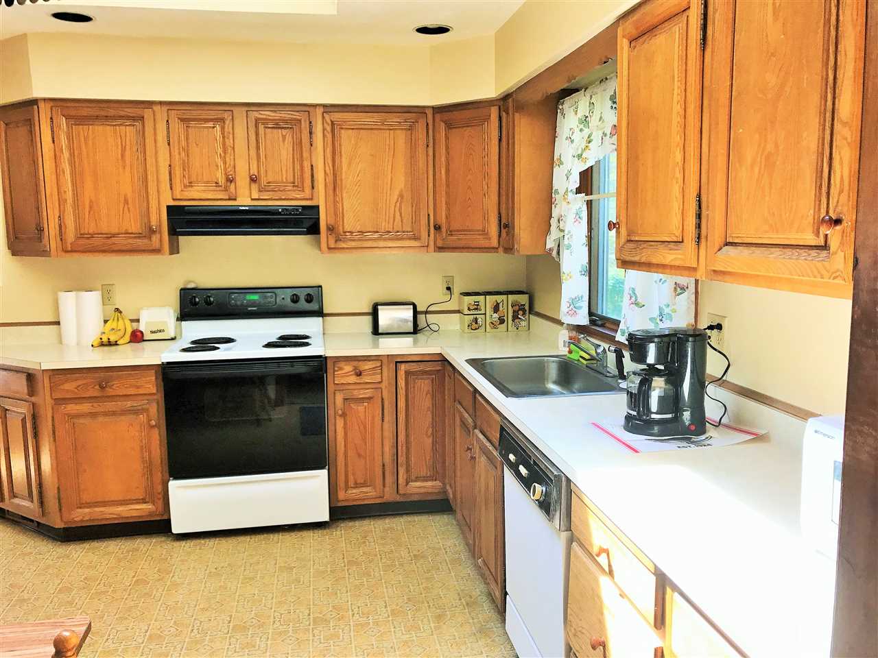 33 Taft Road Portsmouth, NH 03801 - Photo 5 of 18 Gallery Image 5