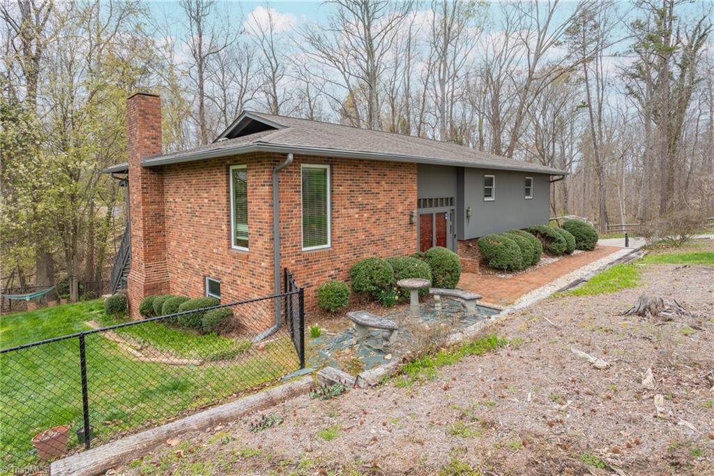 1930 Chestnut St Extension High Point, NC 27262 - Photo 7 of 33 Gallery Image 7
