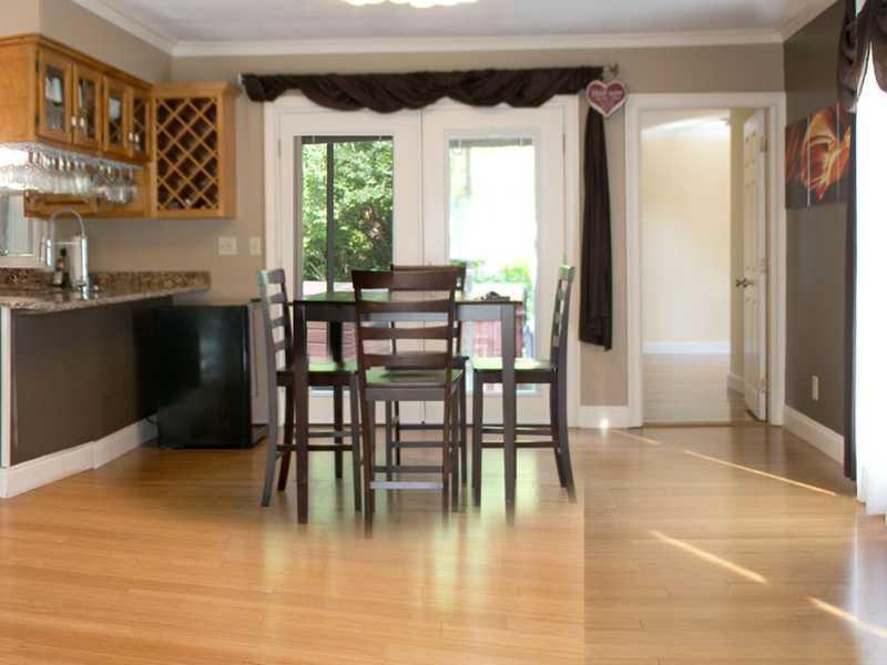 14 Carriage Road Freeport, ME 04032 - Photo 4 of 18 Dining Room.
