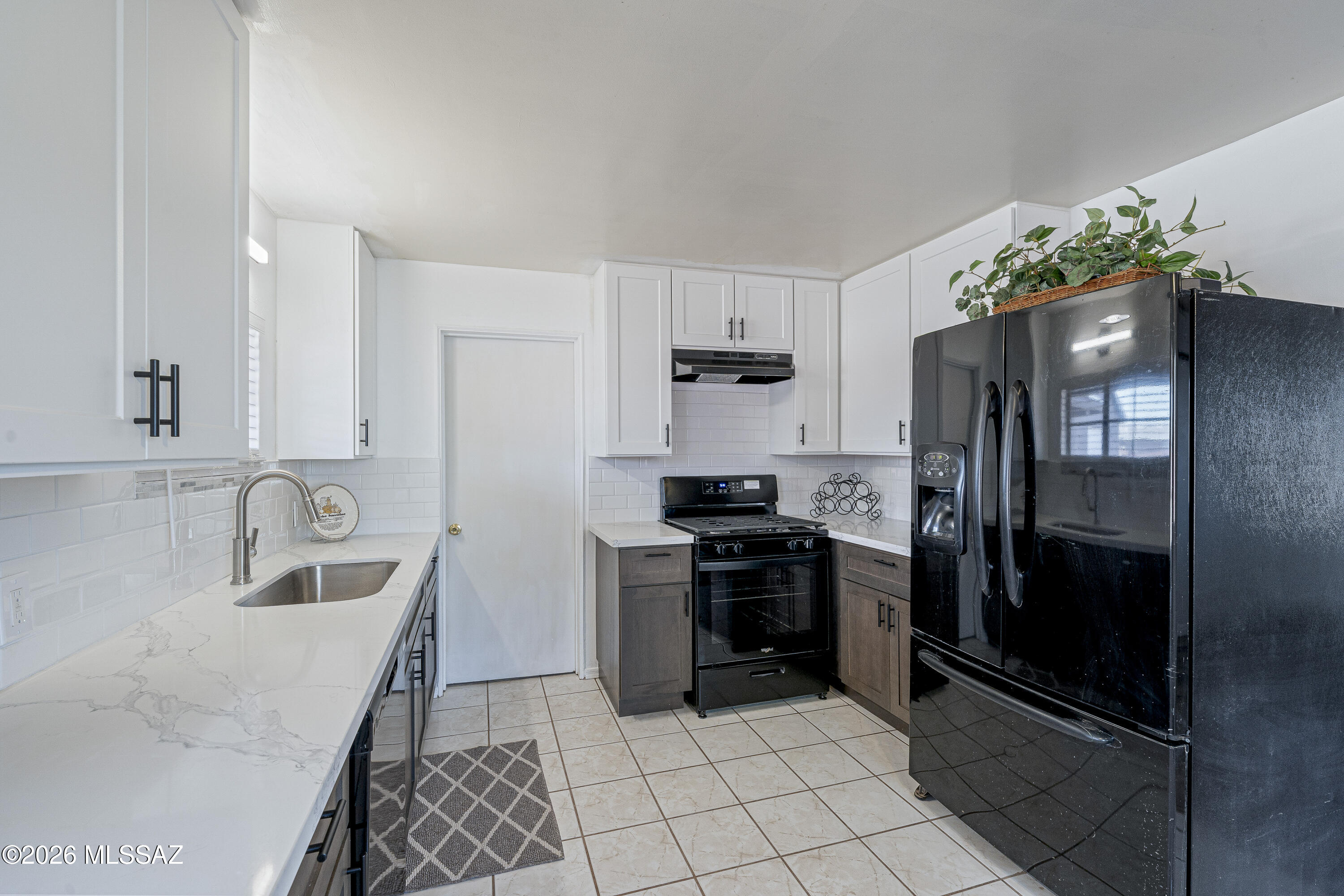908 East Pastime Road Tucson, AZ 85719 - Photo 9 of 19