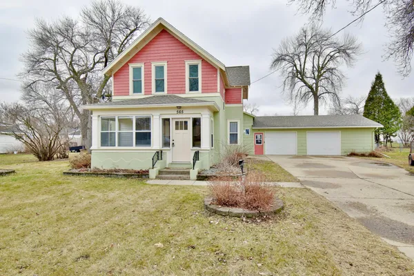$199,900 | 565 Washburn Avenue, Belgrade, MN 56312