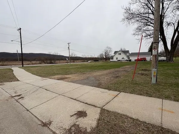 $21,900 | 100 County Road North, Wauzeka, WI 53826