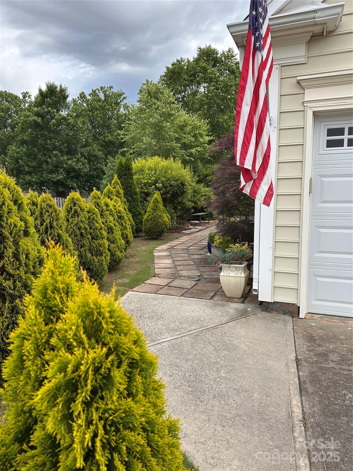 2330 Winthorp Ridge Road Charlotte, NC 28270 - Photo 2 of 5 Gallery Image 2
