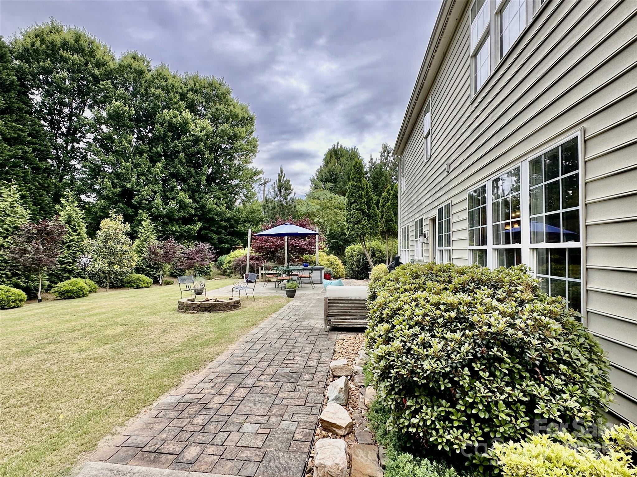 2330 Winthorp Ridge Road Charlotte, NC 28270 - Photo 3 of 5 Gallery Image 3