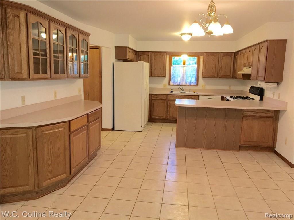 47625 Card Road Macomb, MI 48044 - Photo 5 of 24 IMG_2228.jpg